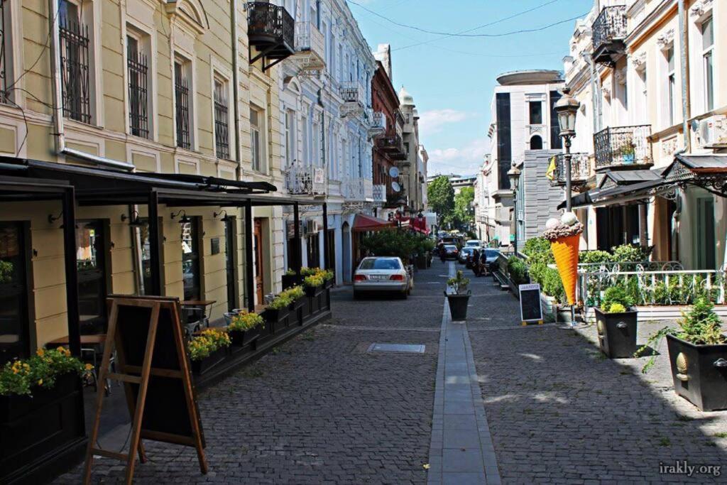 Nataly Apartament-Old Tbilisi Center Dış mekan fotoğraf