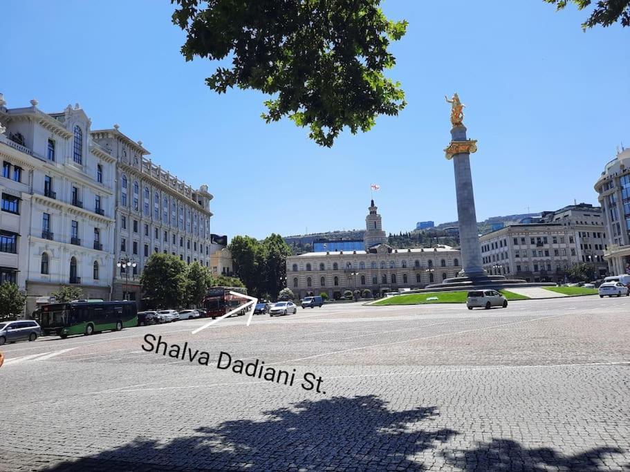 Nataly Apartament-Old Tbilisi Center Dış mekan fotoğraf